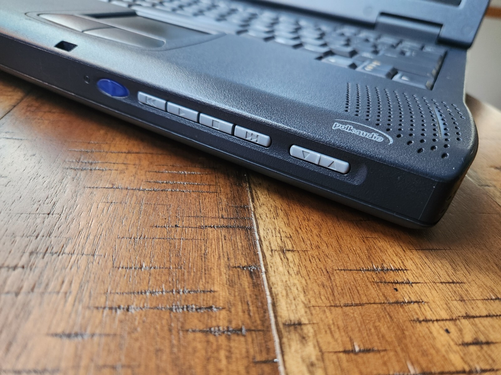 HP Pavilion N3410 12.1” (AMD-K6®-2 @ 551MHz ,256MB RAM , 6.04GB HDD) Win XP Pro