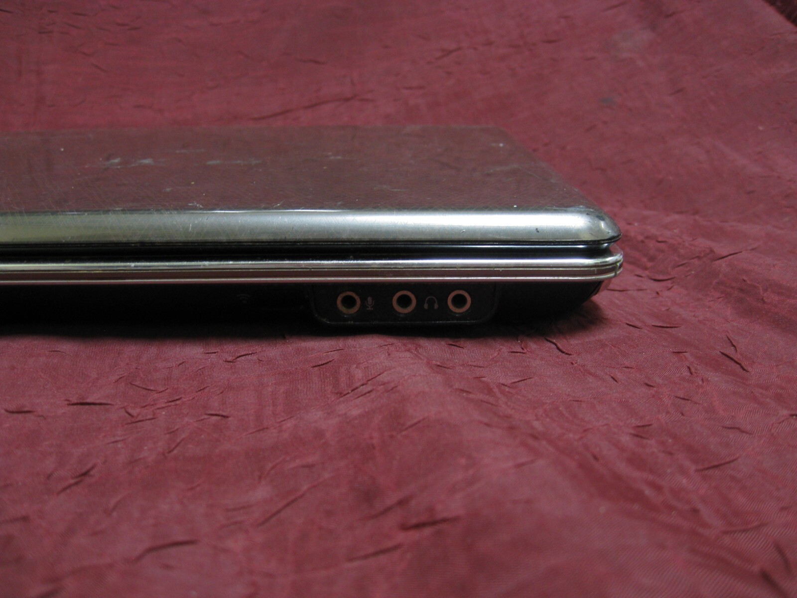 HP Pavillion DV4-1225DX 14″ (No HDD No Ram) Selling For Parts ,screen etc AS-IS