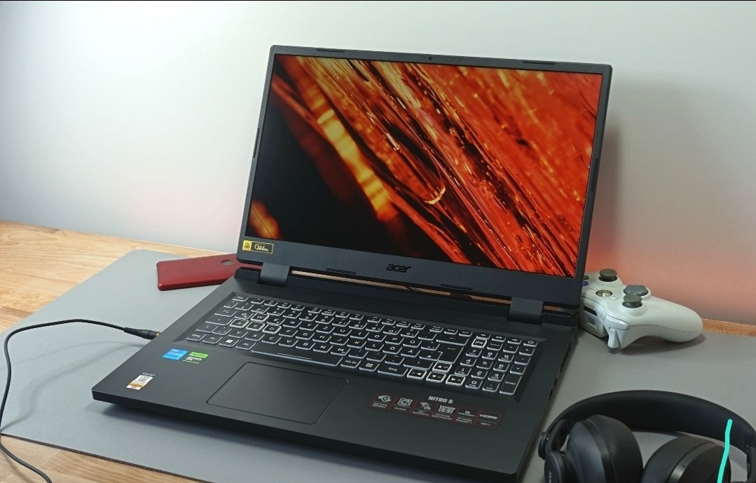 Acer Nitro 5 17.3in FHD Gaming Laptop i5 12th Gen 32GB RAM SSD Black
