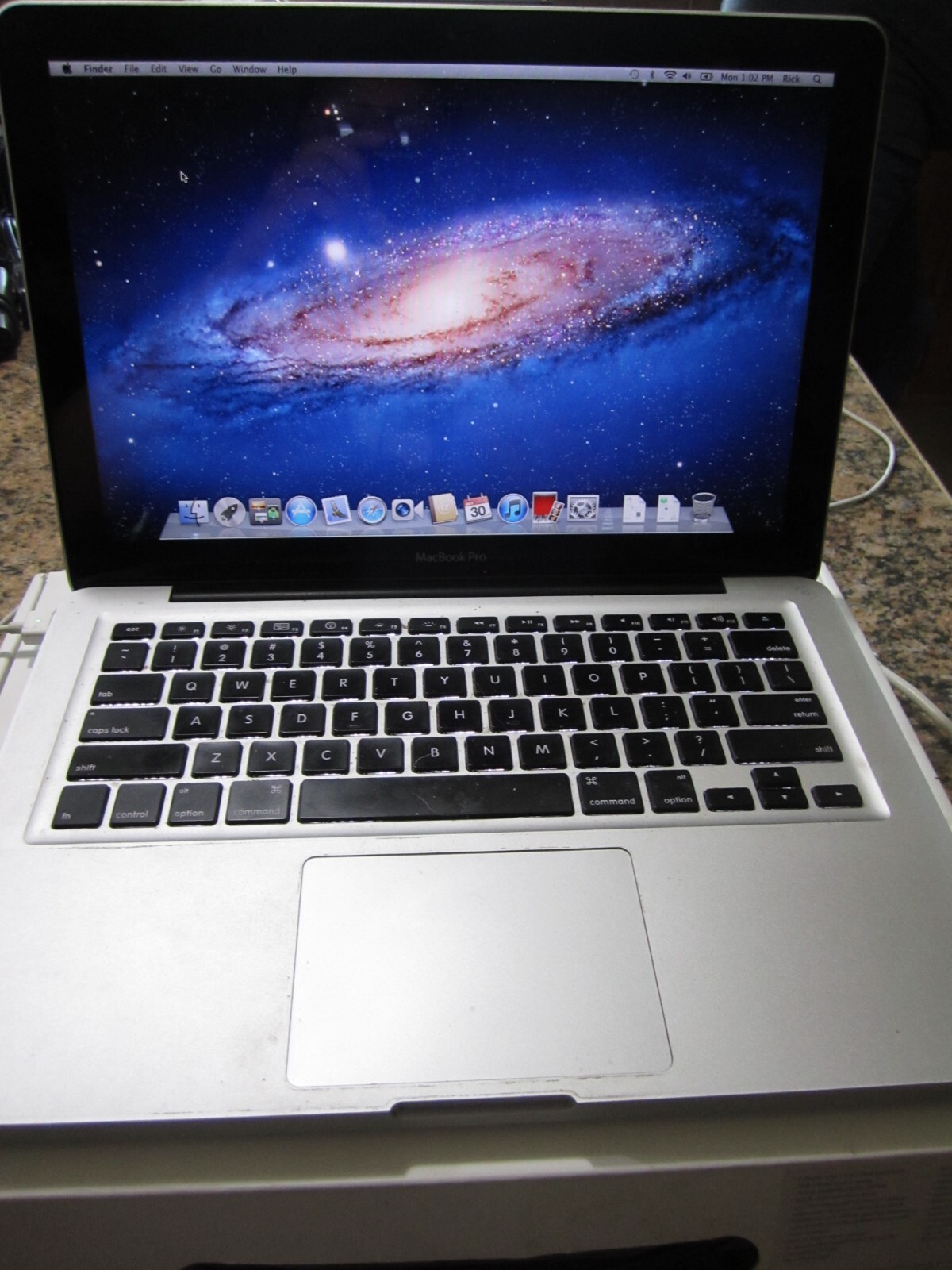 MacBook Pro 13 inch Mid 2009 4GB RAM 256GB SSD SuperDrive OSX 10.7.5 Lion