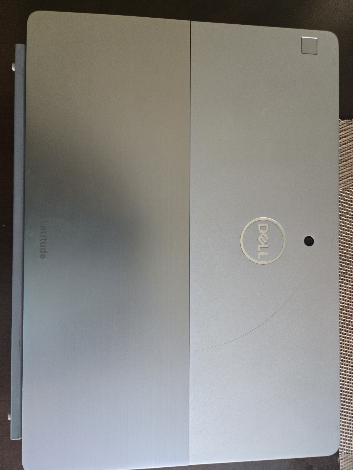 Dell Latitude 7200 Tablet – 1.9 GHz i7-8665U 8GB 256GB 12.3″ Touchscreen