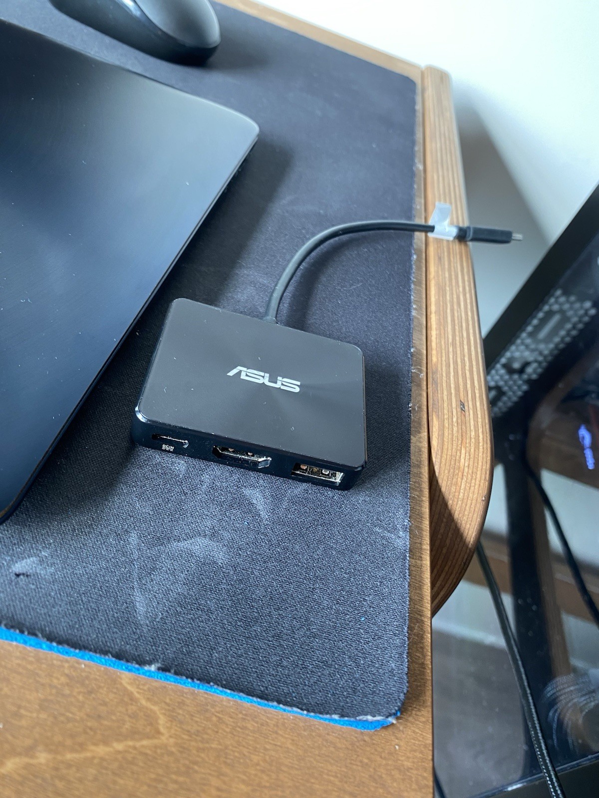 Asus Zenbook 3 Delux UX490U 12.5“ Core I7