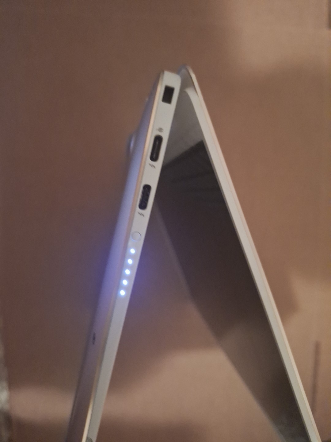 Dell XPS 13 7390 13.3” FHD i7-10710U @ 1.10GHz 16GB RAM 256GB ROSE GOLD TOUCH