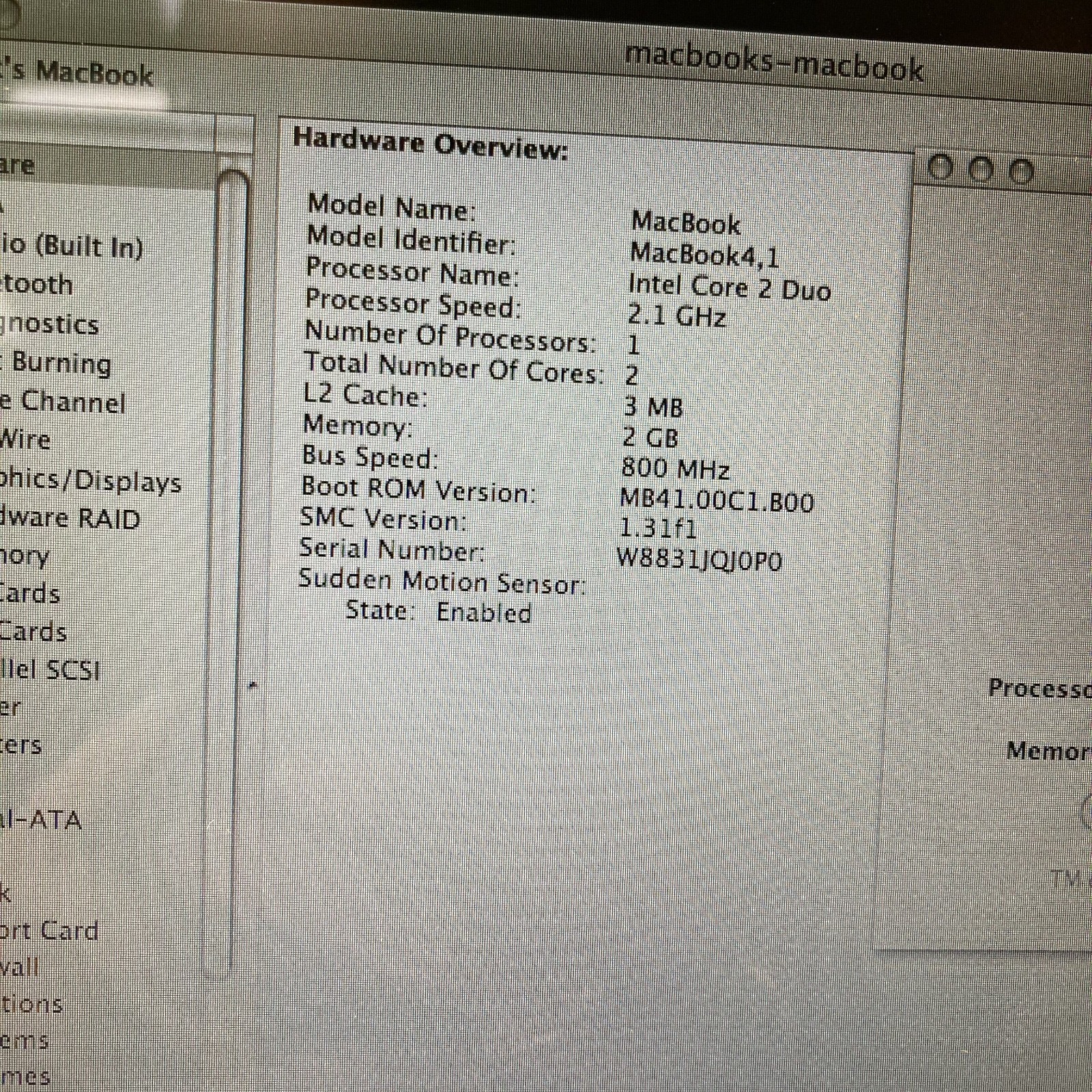 Apple MacBook 13″ Core 2 Duo T8100 2.1GHz 2GB RAM 320GB HDD MacOS X Leopard