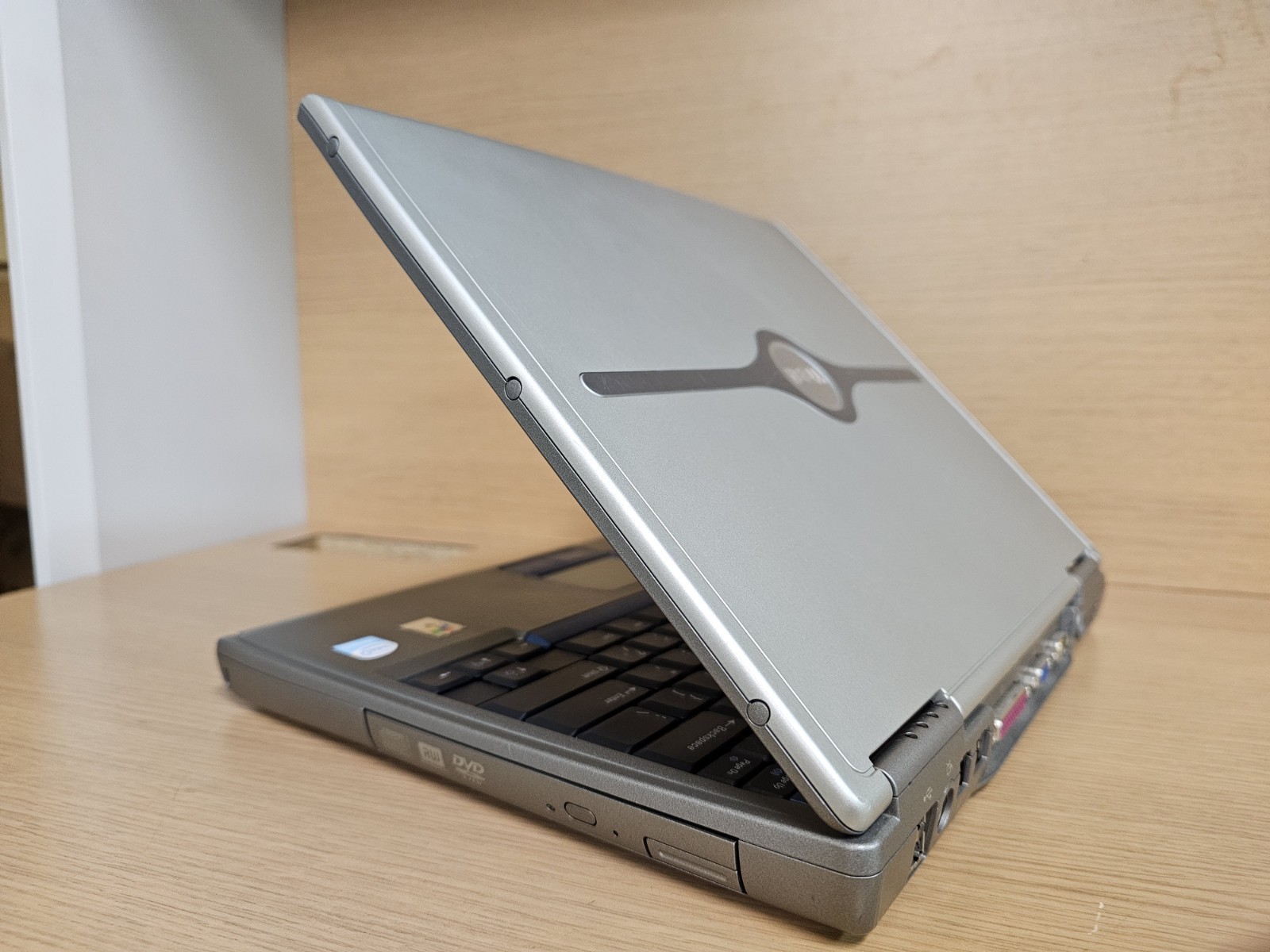 Dell Inspiron 600m Intel Celeron 1GB RAM 40GB HDD (No Battery)