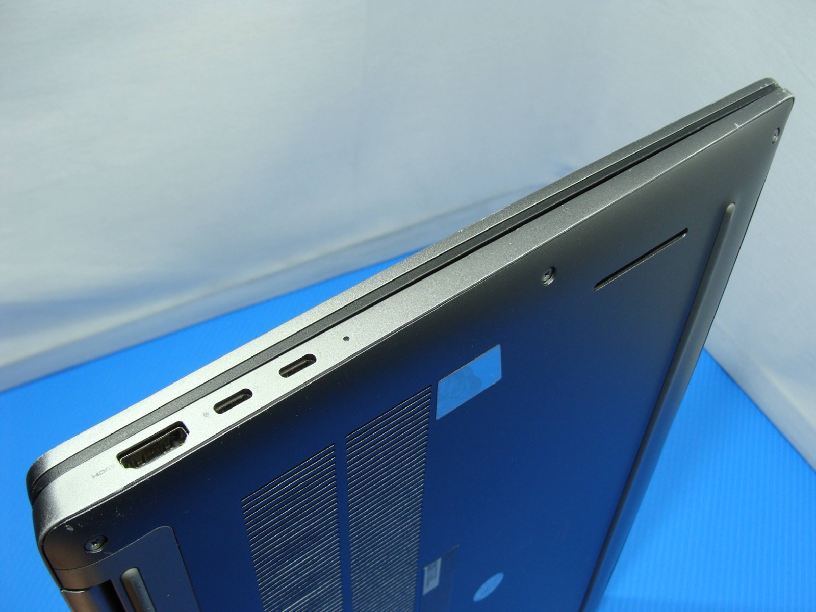 Dell Latitude 7640 16″ WUXGA vPro i5-1345U 1.6GHz 16GB 256GB SSD WRNTY-01/27 +PA