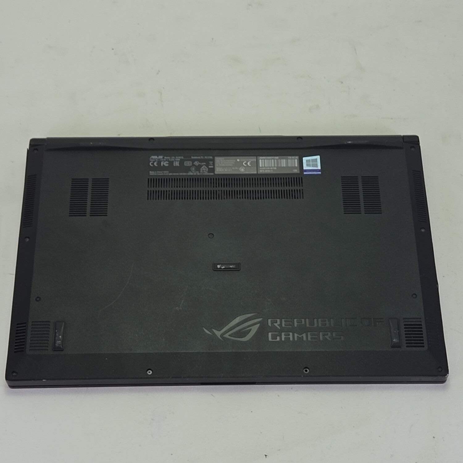 Asus ROG GU501GM 15.6″ i7-8750H 2.2GHz 24GB RAM 250GB SSD 1TB SSD GeForce GTX 10