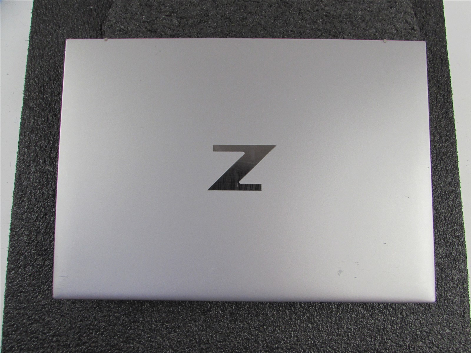 HP ZBOOK FIREFLY 14 (G9) 1920X1080 FHD CORE I5-1250P 256GB SSD 16GB RAM NO O.S