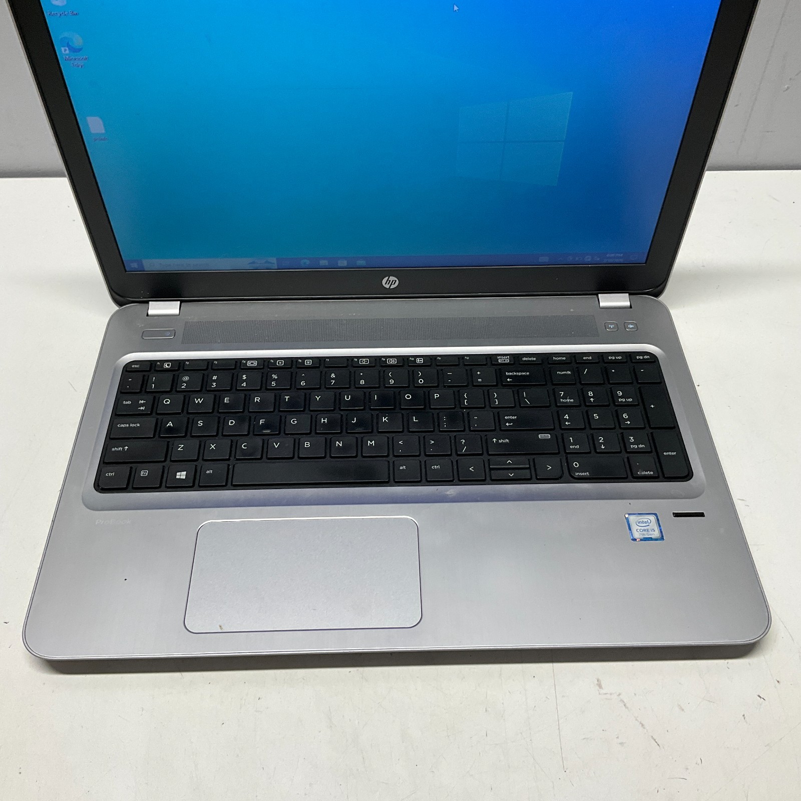 HP ProBook 450 G4 15.6″ i5-7200U 2.50 GHz 8GB 256GB SSD Windows 10 Pro Laptop