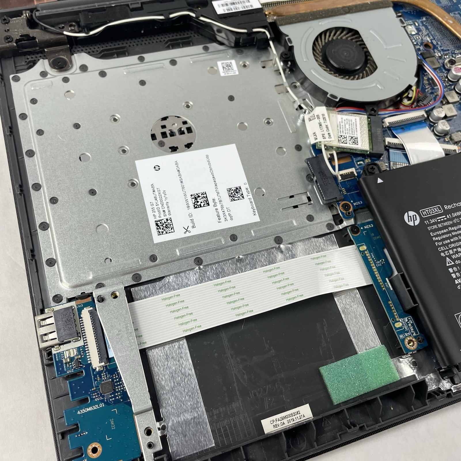 HP 255 G7 15.6″ Ryzen 3 2200U 2.50 GHz 8 GB RAM No SSD/OS/AC – Scratched
