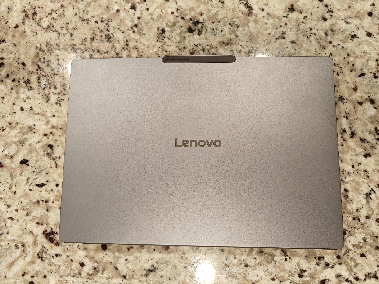 Lenovo Yoga Pro 9i Aura Edition 16″ 2.8K 120Hz OLED TOUCH Ultra 9 32GB 1TB SSD