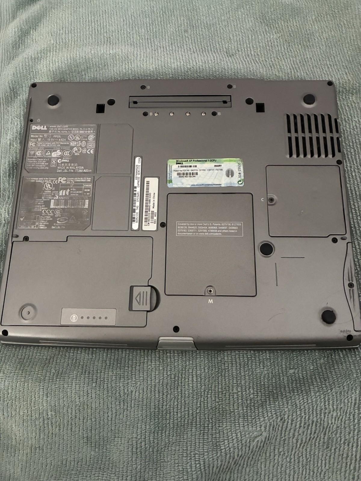 Vintage Dell Latitude D600 Laptop WinXP Pro 14″ Model PP05L