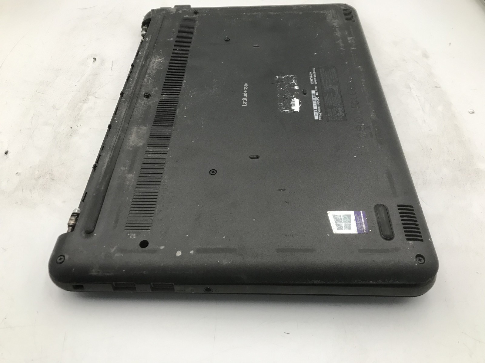 DELL LATITUDE 3380 – FOR PARTS/BAD LCD – INTEL CELERON – NO RAM – READ DESC – BB