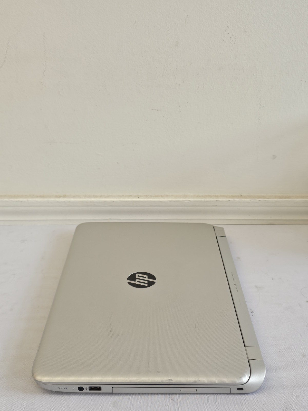 HP Pavilion 15-p151nr Laptop – Intel i5-4210u – 4GB RAM – 750GB – Windows 10