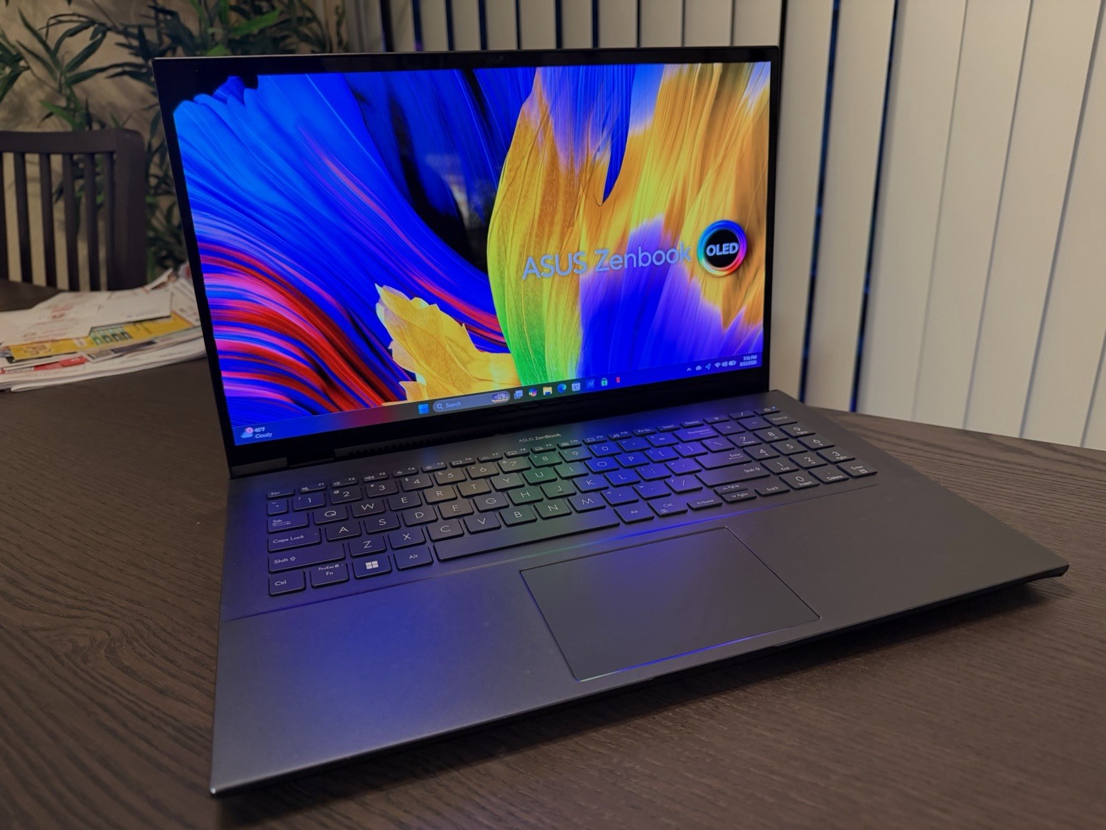 ASUS ZenBook Pro 15 OLED Laptop 15.6″ FHD Touch Display, AMD Ryzen 7 5800H CPU