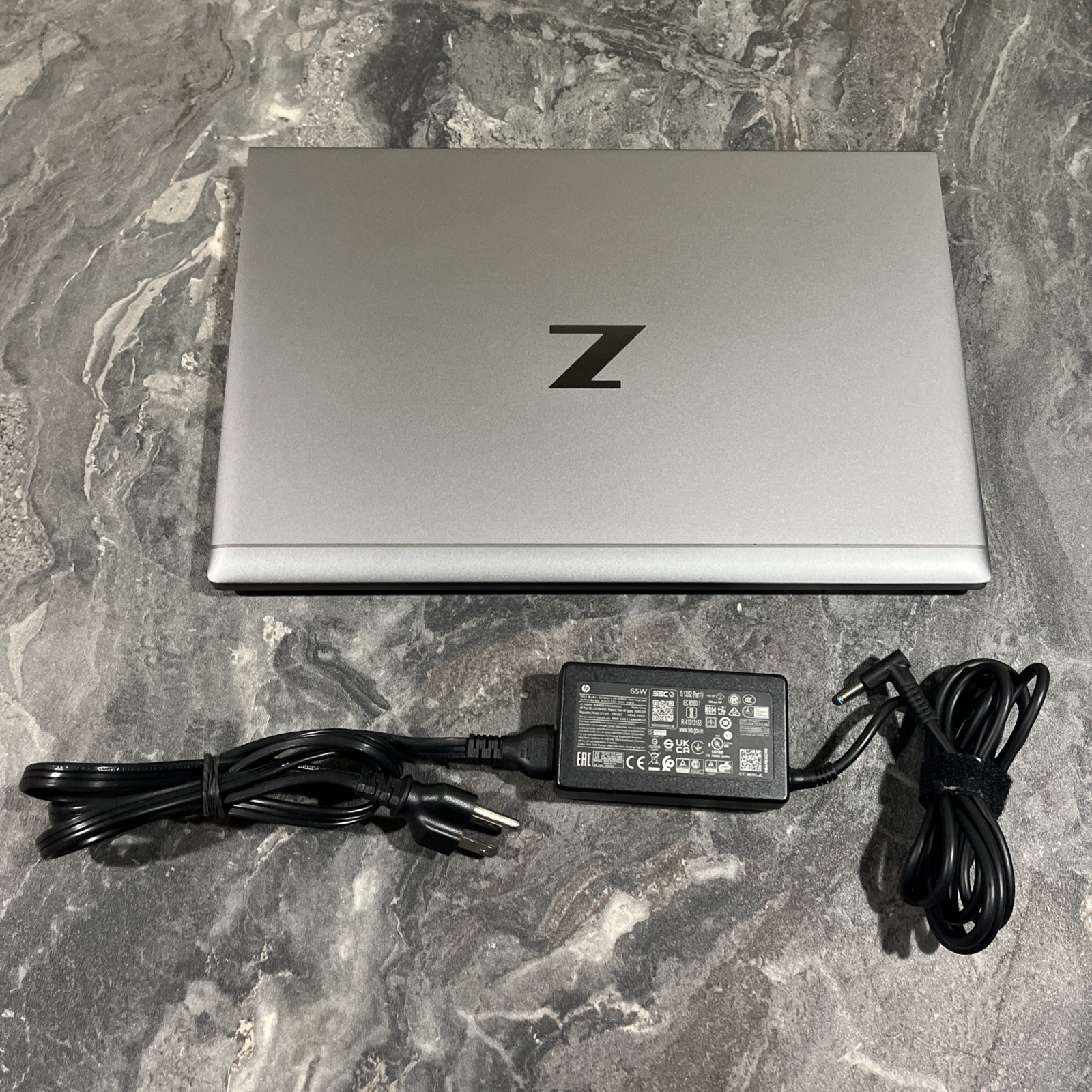 HP ZBook Firefly 14-inch G8 Core i5-1135G7@2.40GHz 256GB SSD 16GB RAM Win 11 Pro