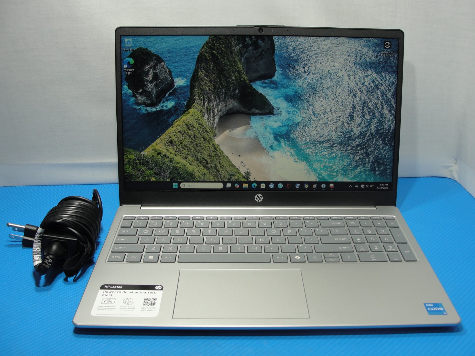 HP 15-FD0113DX 15.6″ HD Intel Core i3-N305 1.8GHz 8GB 128GB HDD W11 Home+Charger