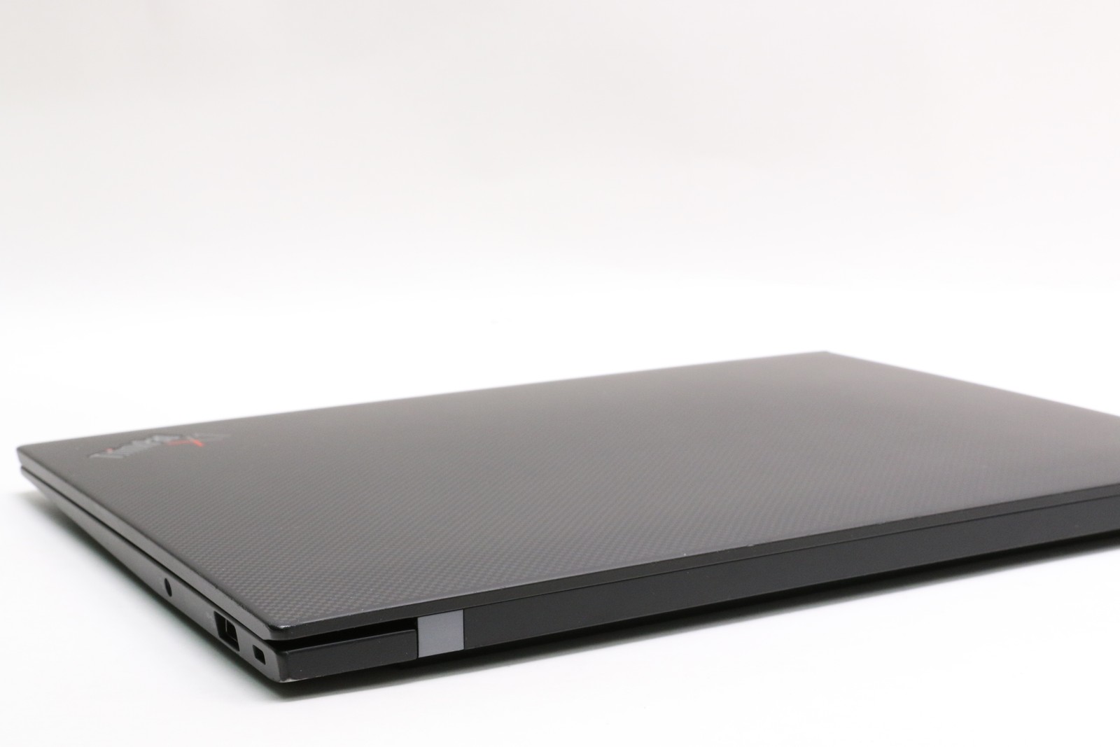 14″ UHD+ Lenovo Thinkpad X1 Carbon Gen 10, i7-1270P, 32GB, 512GB SSD