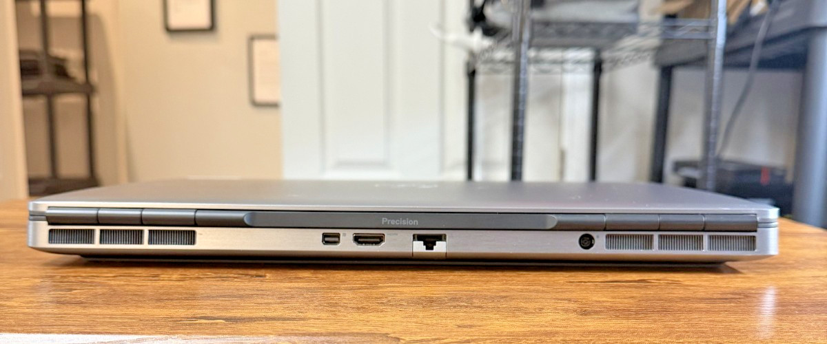 Dell Precision 7560 Intel(R) Core(TM) i9-11950H 32 GB RAM 1 TB SSD 15.6″