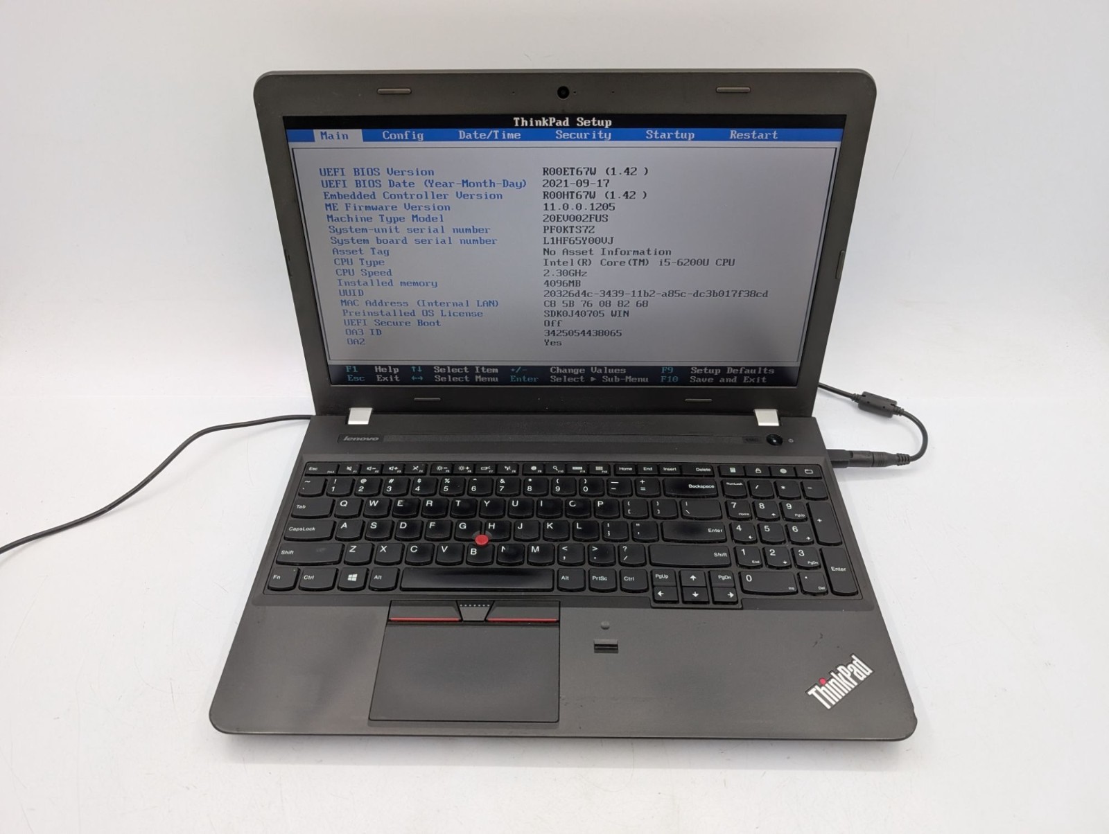 Lenovo ThinkPad E560 15.6″ Display Intel Core i5-6200U 2.30 GHz 4GB RAM Laptop