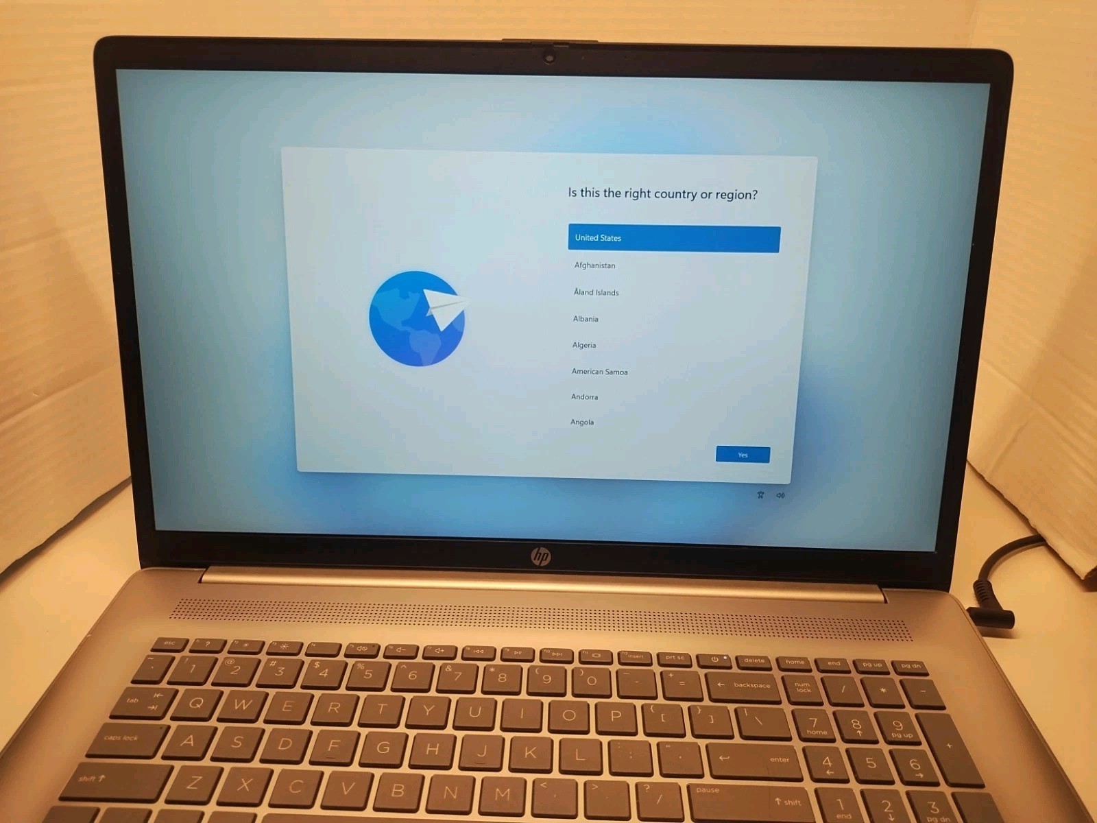 HP 17-cn3034wm 17.3″ Laptop