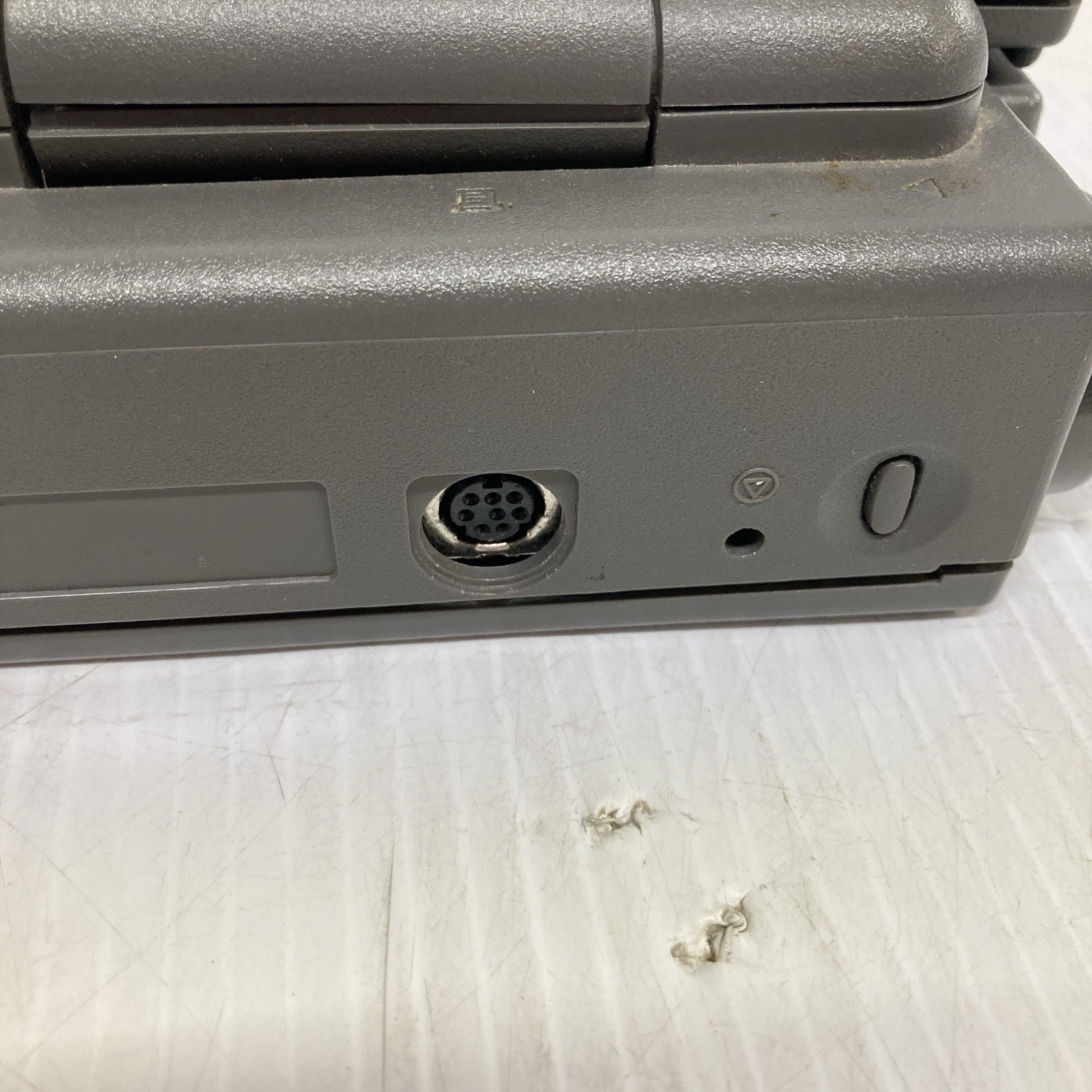Apple Inc. PowerBook 150 Laptop Computer Notebook Vintage untested no power