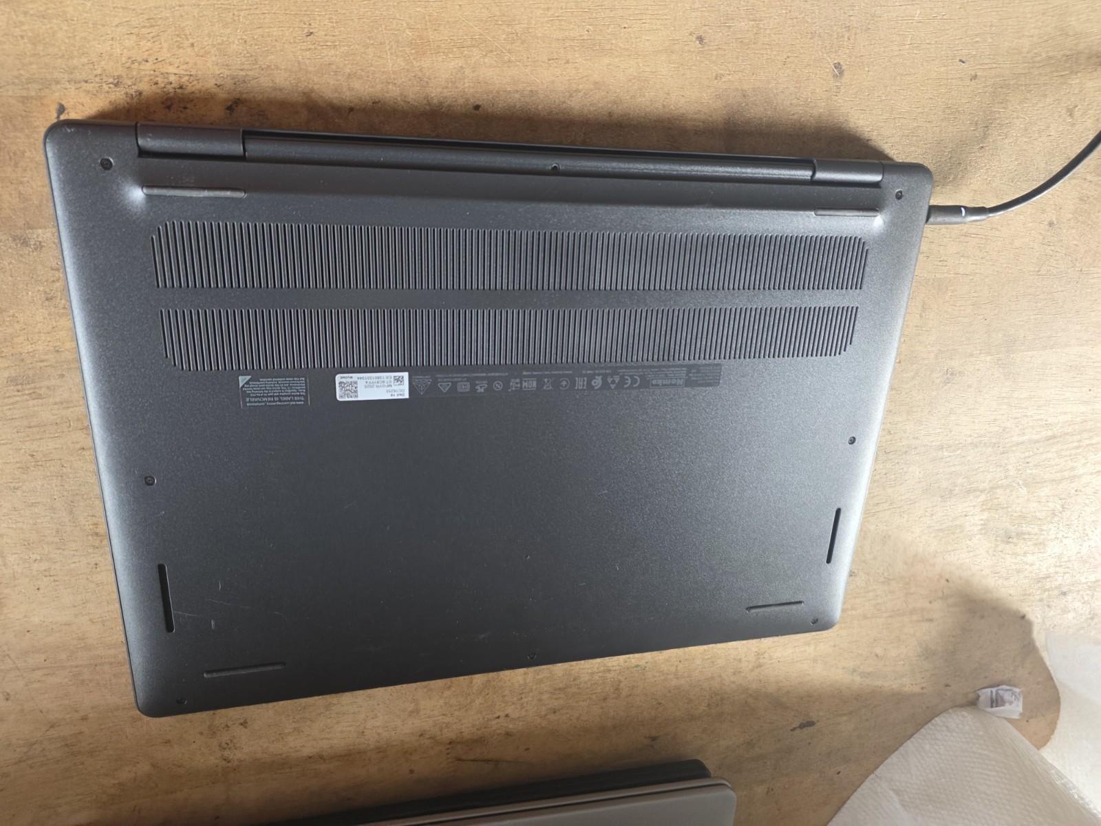 Dell 16 DC16255 Touch Screen *3.3GHz AMD Ryzen 7 250/32GB RAM/2TB SSD B