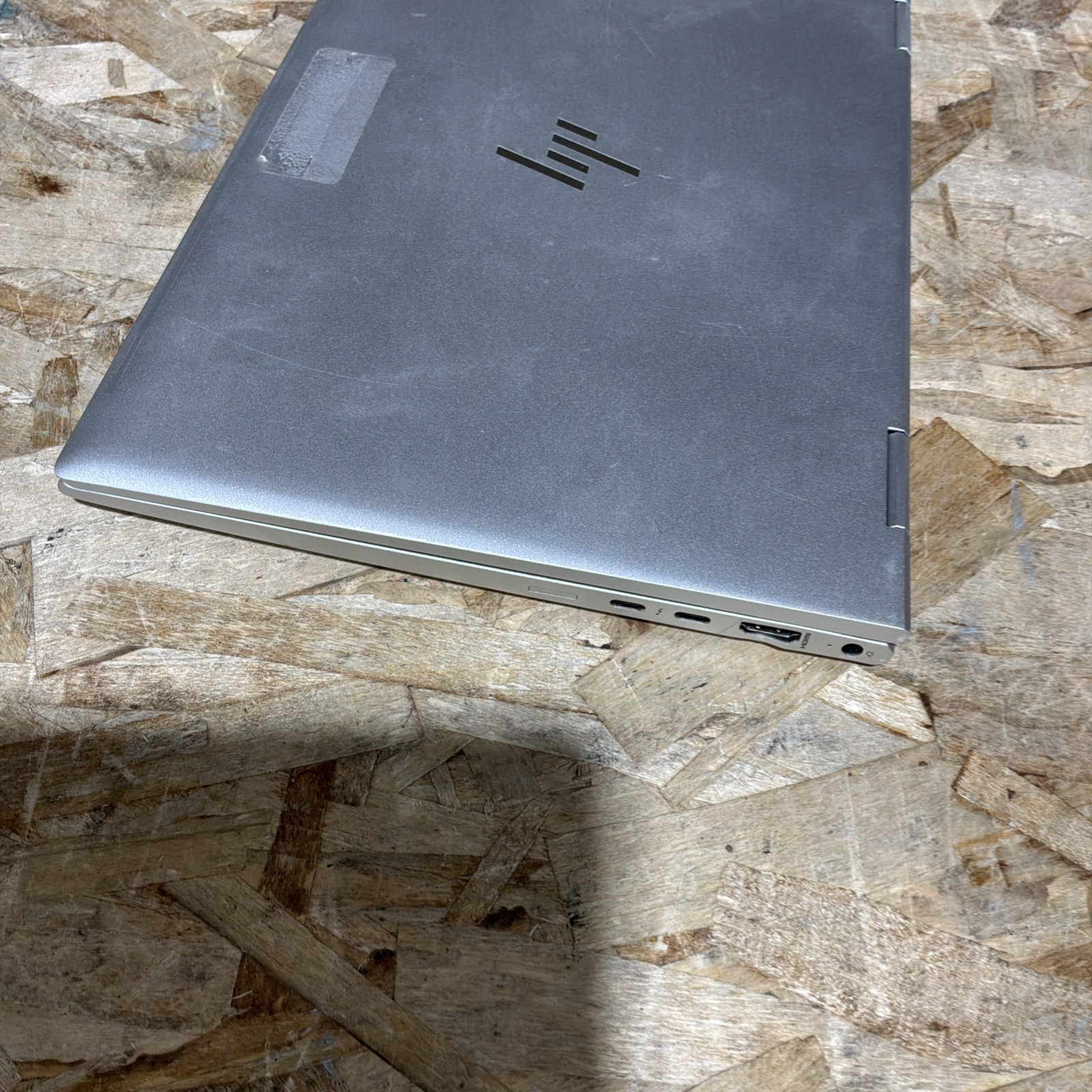 HP ELITEBOOK X360 830 G7 8 GB RAM 256 GB SSD CORE I5-10210U Broken Screen C500