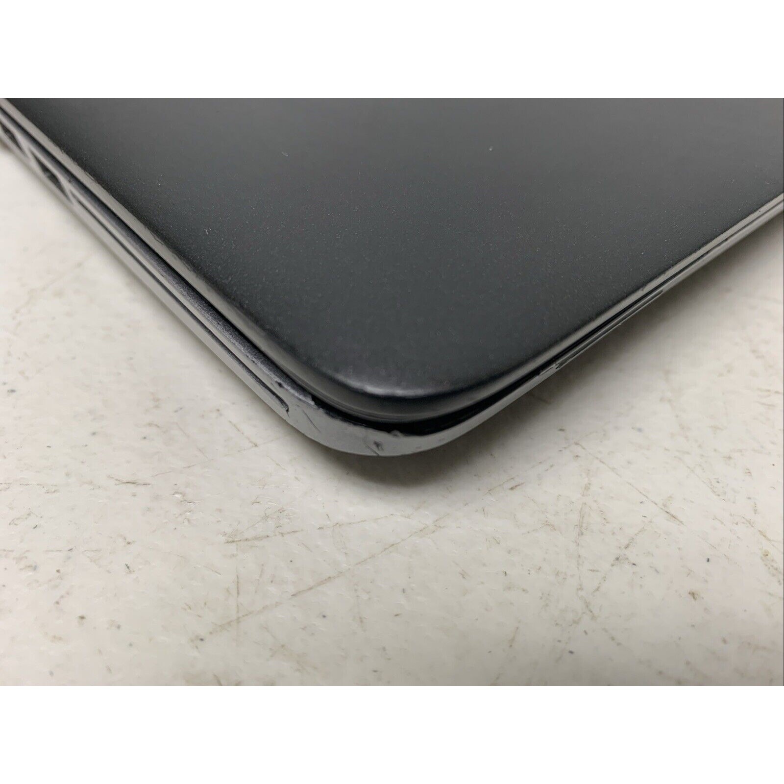 HP Elitebook 745 G2 AMD A10 Pro-7350B R6,10 2.1MHZ 8GB RAM 240GB SSD WIND 10 Pro