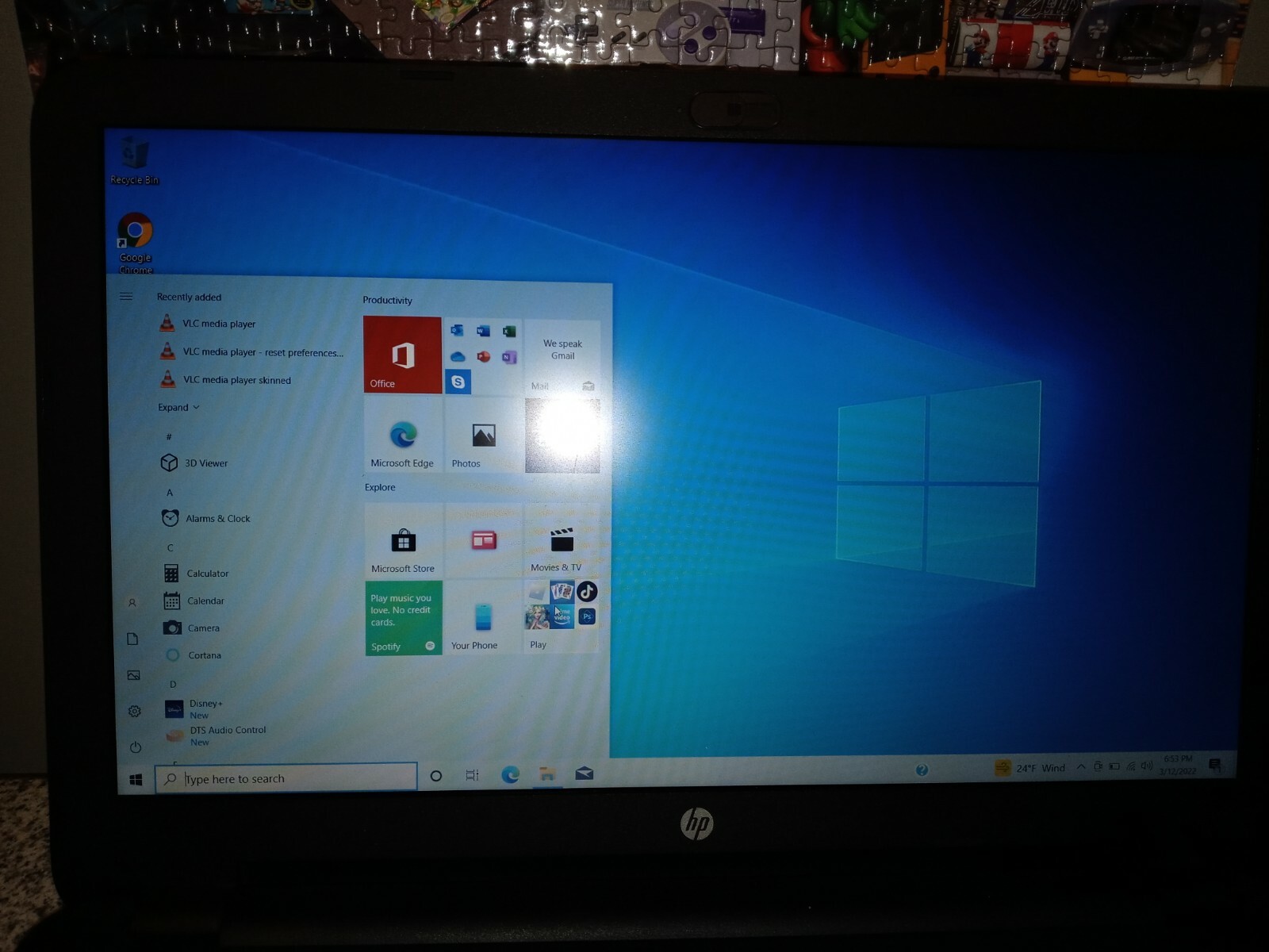 HP 15-af012nr Notebook 15.6″ AMD E1-6105 8GB / 240 GB Windows 10 w/Charger