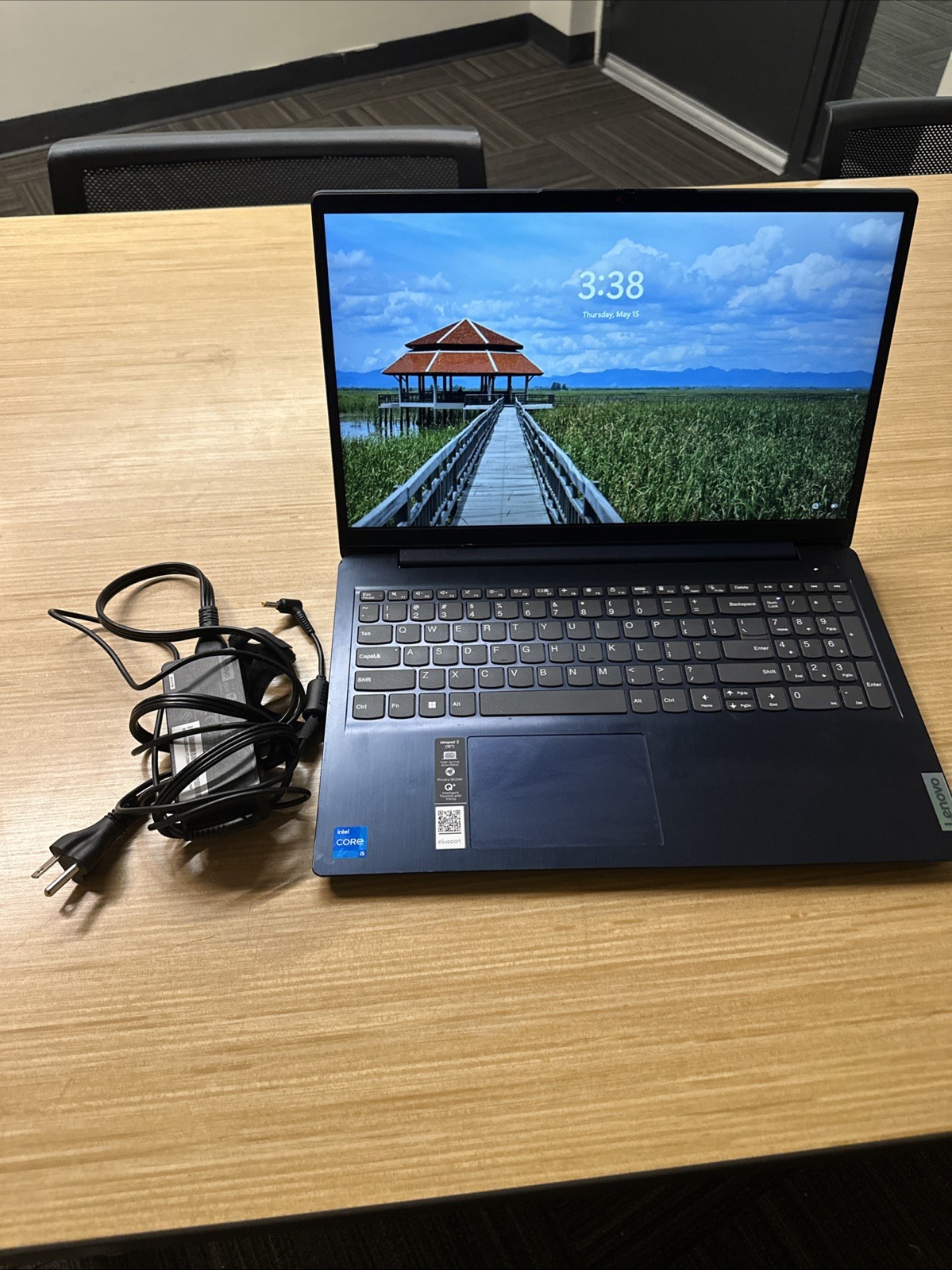 Lenovo IdeaPad 3 15ITL6 15.6″ Intel Core i5-1155G7, 8GB RAM, 512GB SSD Notebook