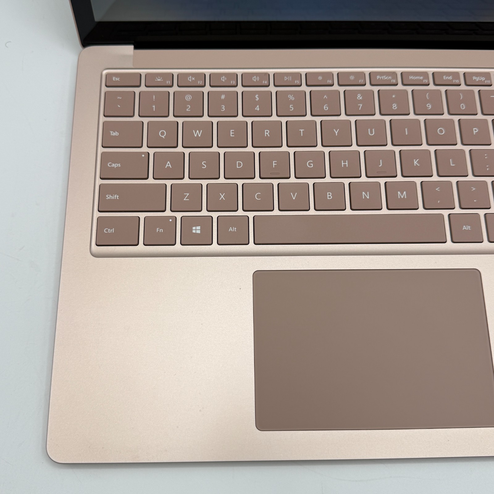 Microsoft Surface Laptop 4 1951 13.5″ i5-1145G7 16GB 256GB SSD Win11 Pro Dent