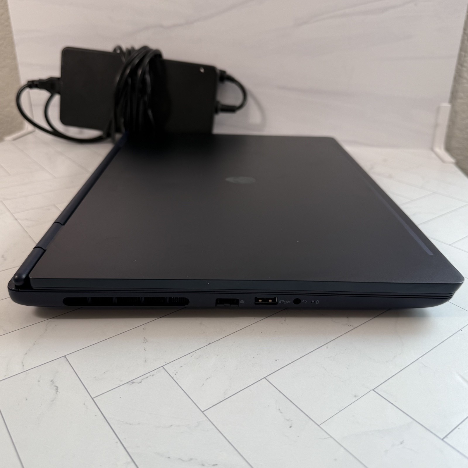 Alienware 16 Aurora AC16250 Intel 7 240H 32 GB 1 TB NVIDIA GeForce RTX 5060 #AW