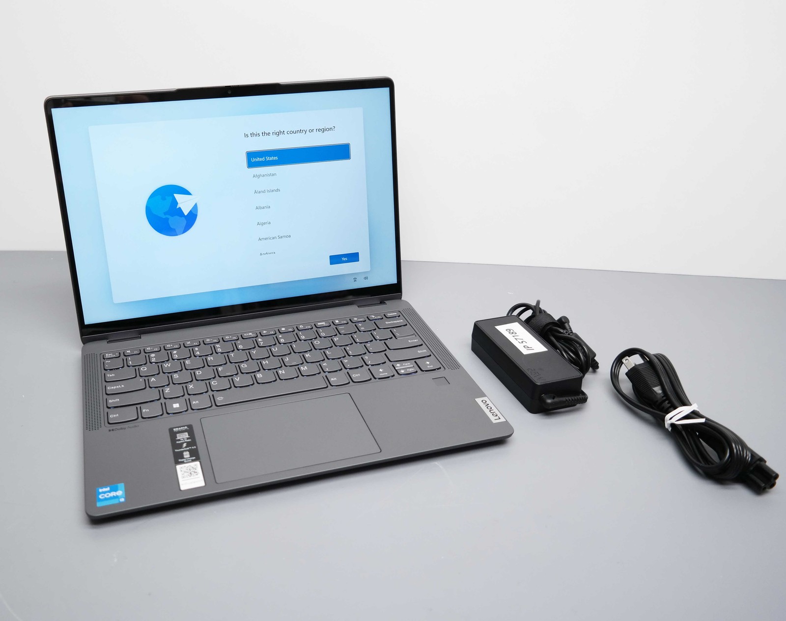 Lenovo IdeaPad 14IAU7 Flex 5 14″ Core i3-1215U 8GB 256GB SSD