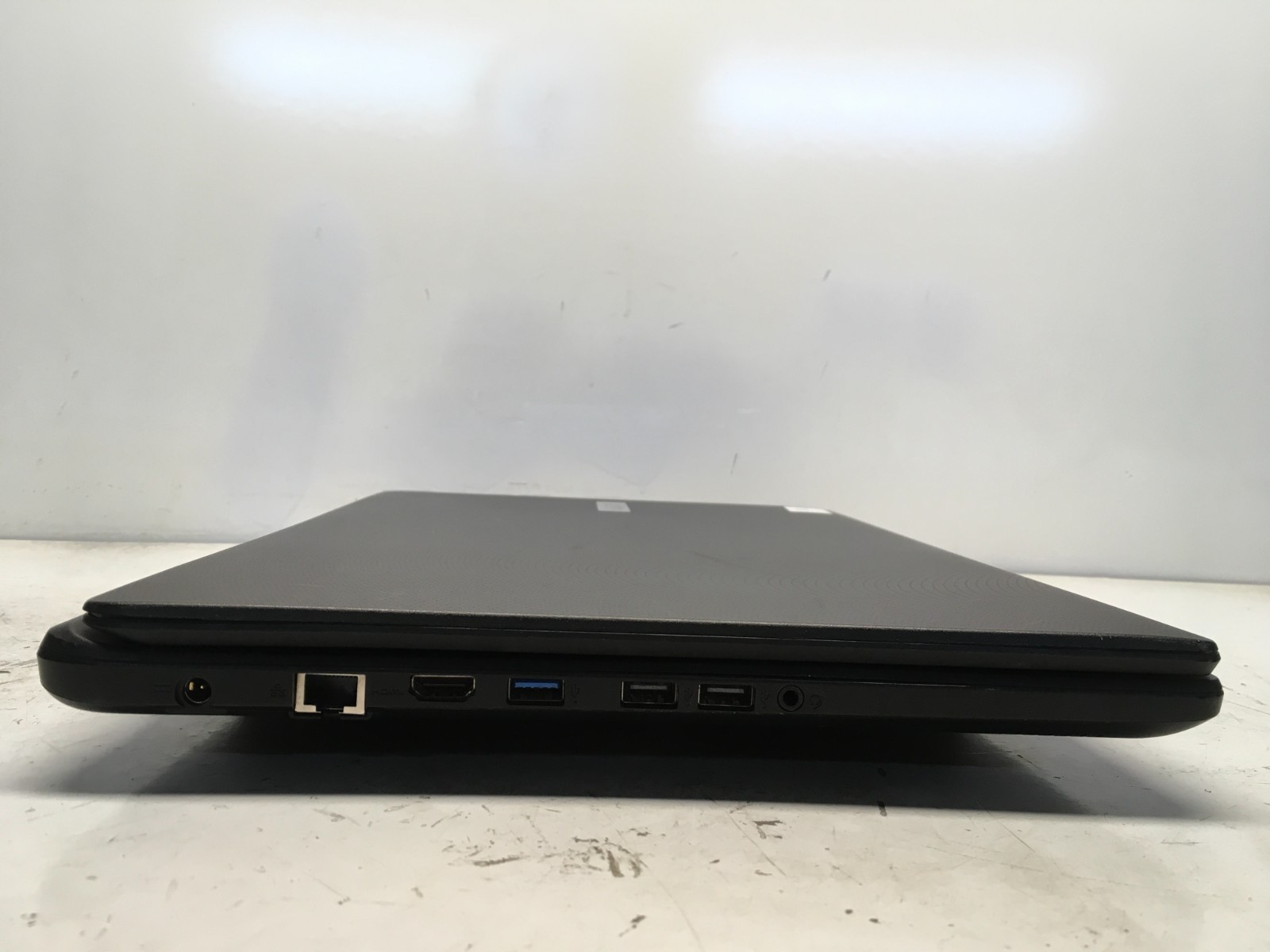 Acer Aspire ES1-711 Intel Pentium N3540 2.16GHz 8 GB NO HDD