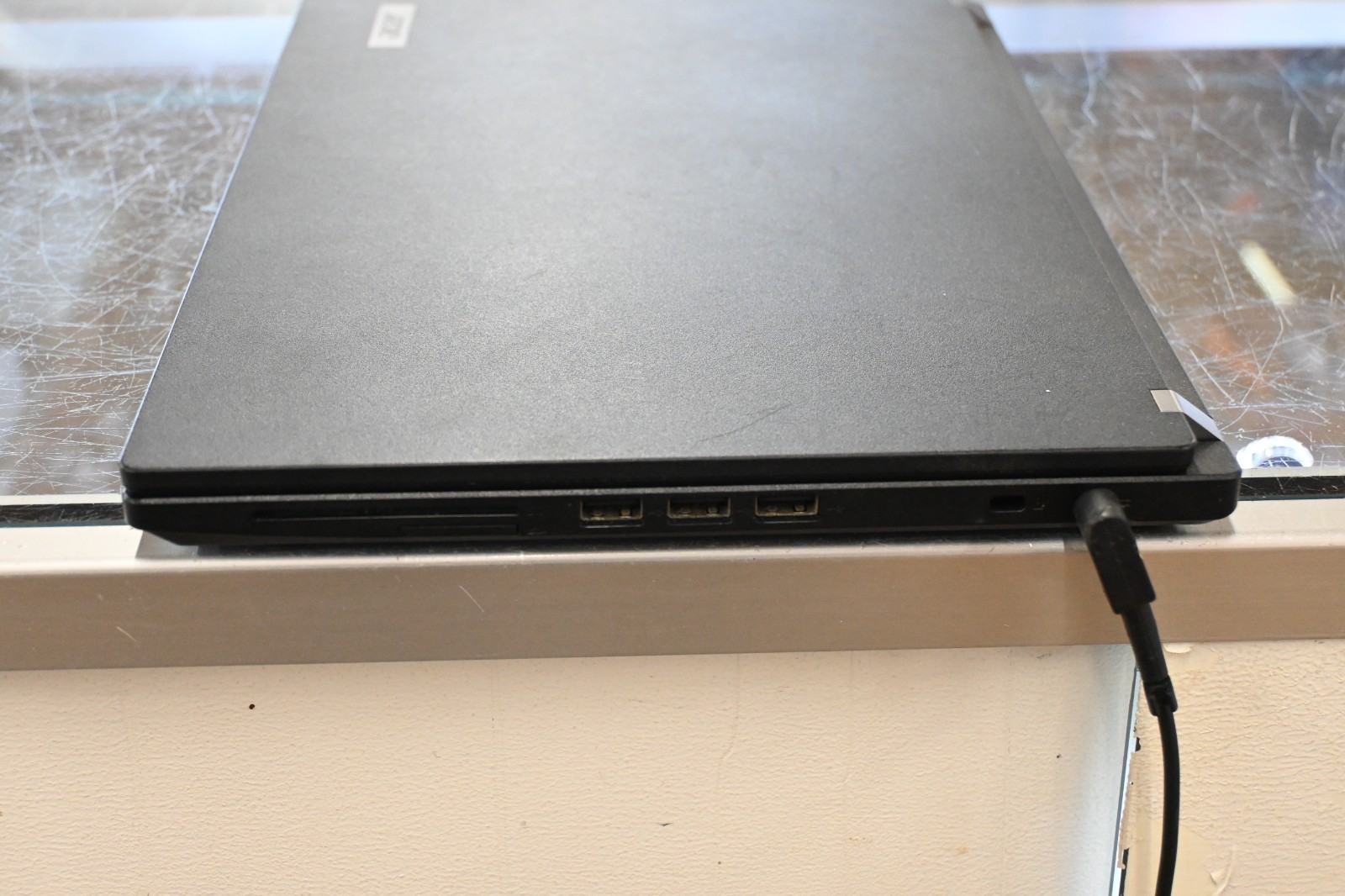 Acer TravelMate P4 P449-M Laptop | 14″ | i5-6200U@2.3GHz | 16GB RAM | 256GB SSD