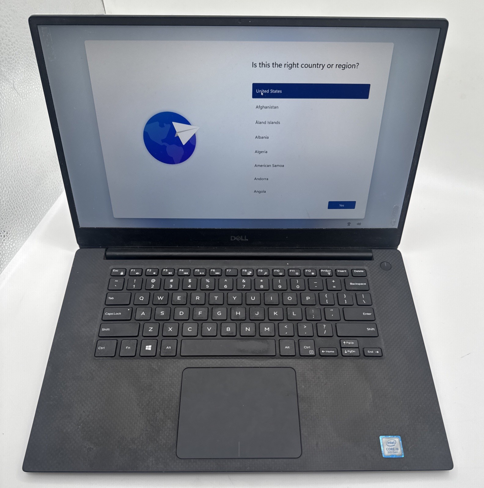 Dell Precision 5540 i9 9th Gen ***32GB RAM 512GB Free shipping – B- Condition