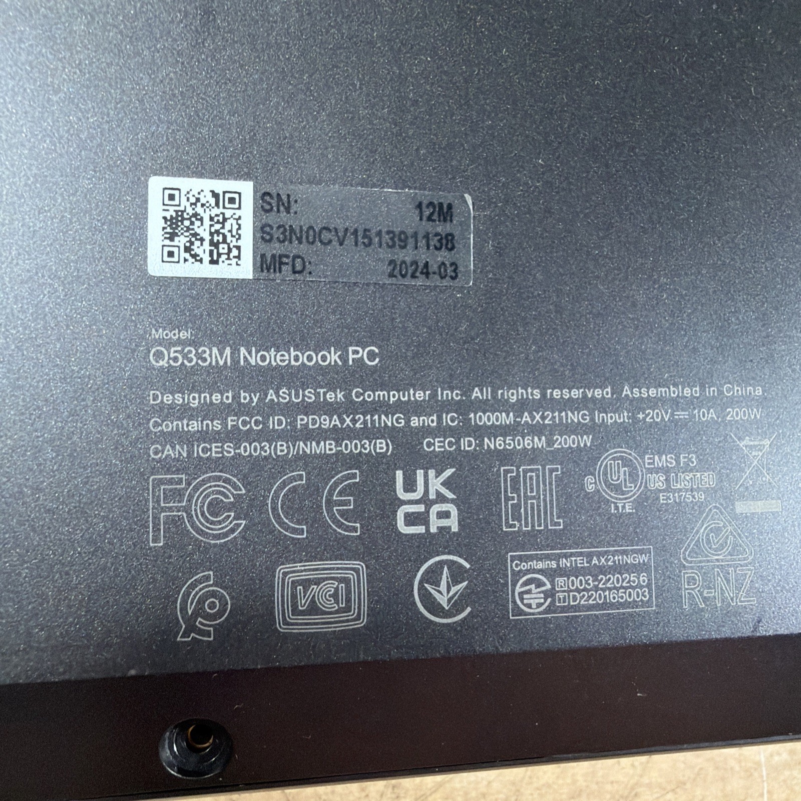ASUS VIVOBOOK PRO I5 Q533M CORE ULTRA 7 NOI RAM **NO POWER ON **NO HD/ NO CADDIE