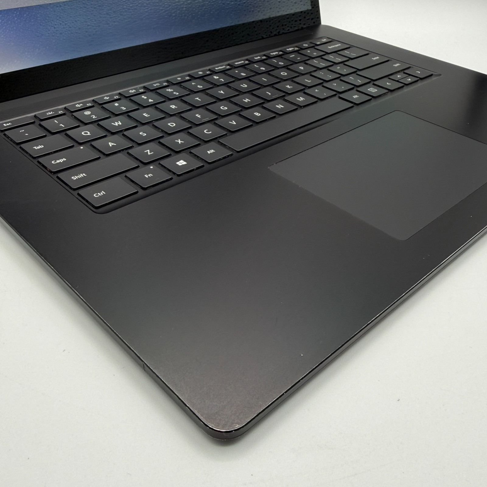 Microsoft Surface Laptop 3 1873 15″ Ryzen 5 Edition 2.1GHz 8GB RAM 256GB SSD Blk