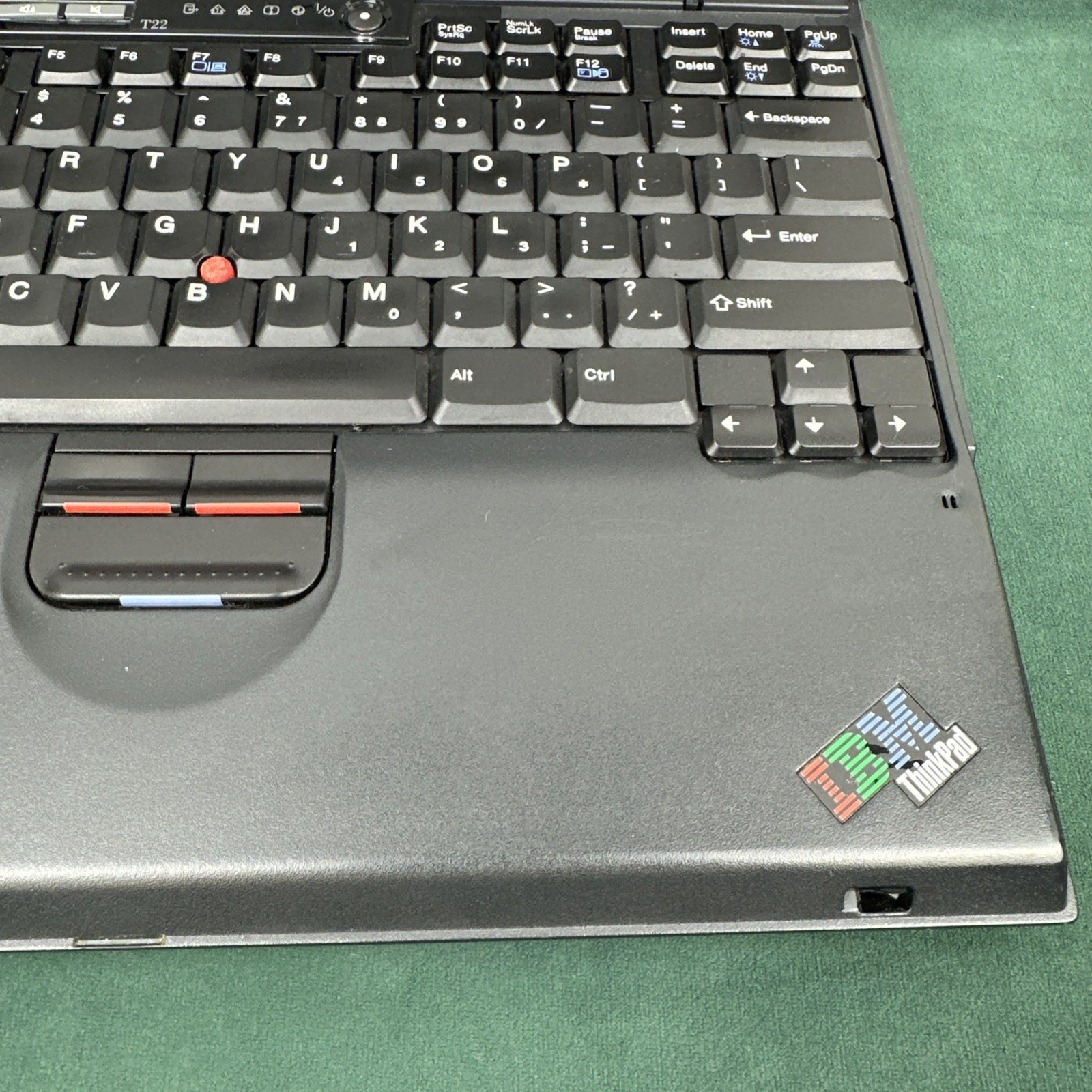 IBM ThinkPad T22 Laptop Type 2647 Vintage Windows 98/2000 Parts Repair As Is