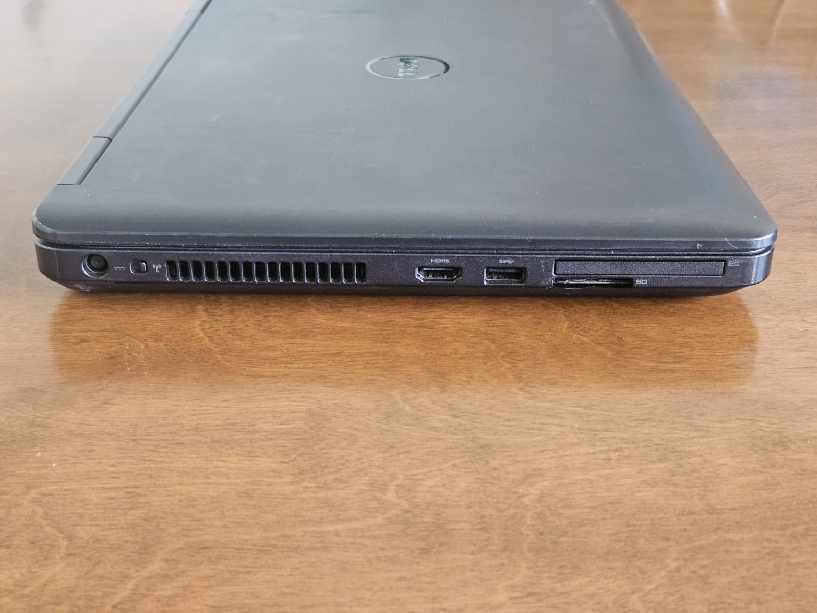 DELL Latitude E5540 15.6″ 240GB SSD, i5-4200U CPU@1.60GHz, 16GB RAM, Linux MINT