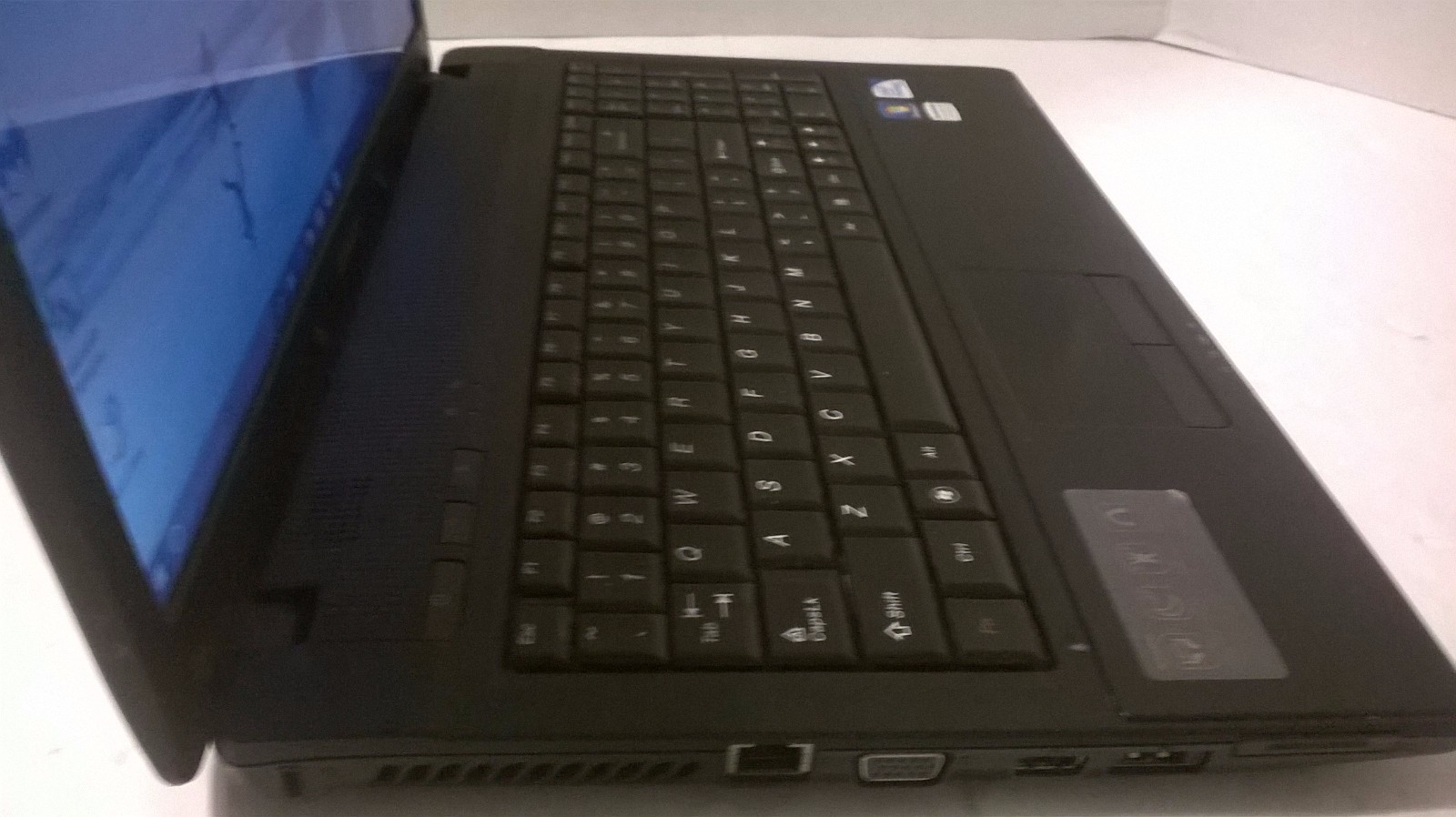 LENOVO G560 15.6 WEBCAM P6100 2.0GHz 3GB RAM 250GB HDD WINDOWS 7 OFFICE 13