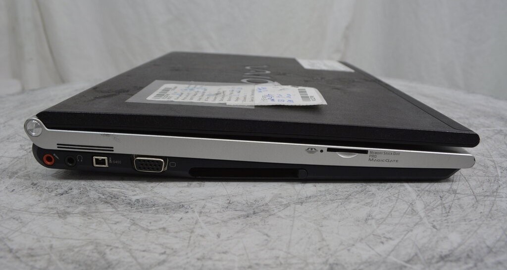 SONY VGN-SZ645P PCG-6V1L laptop INTEL CORE2 DUO T7500 2.2GHz 2GB 160GB SEE NOTES