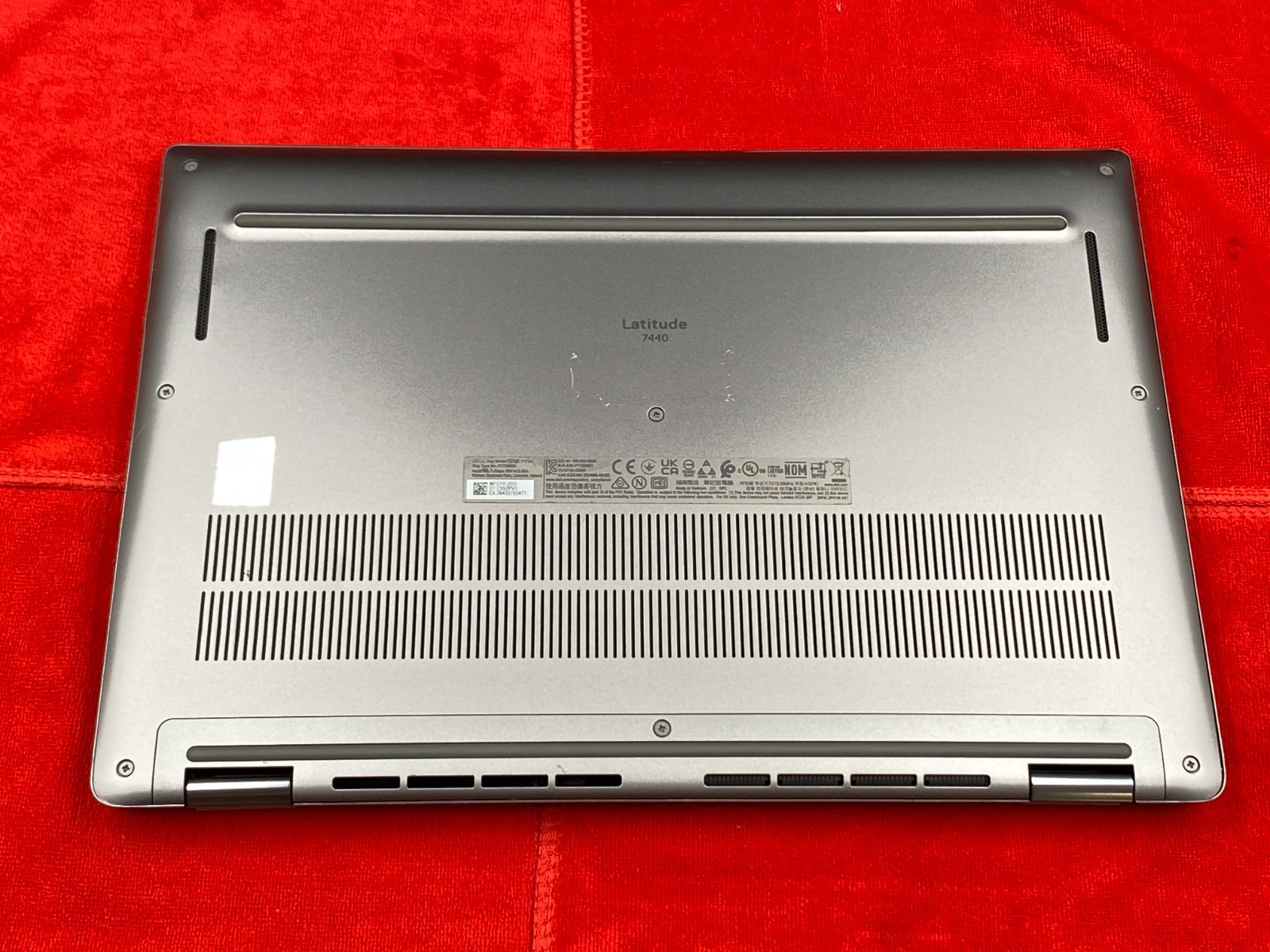 DELL LATITUDE 7440 2in1 TOUCHSCREEN i5-1345U 16GB DDR5 256GB NVMe WIN 11 GRADE B