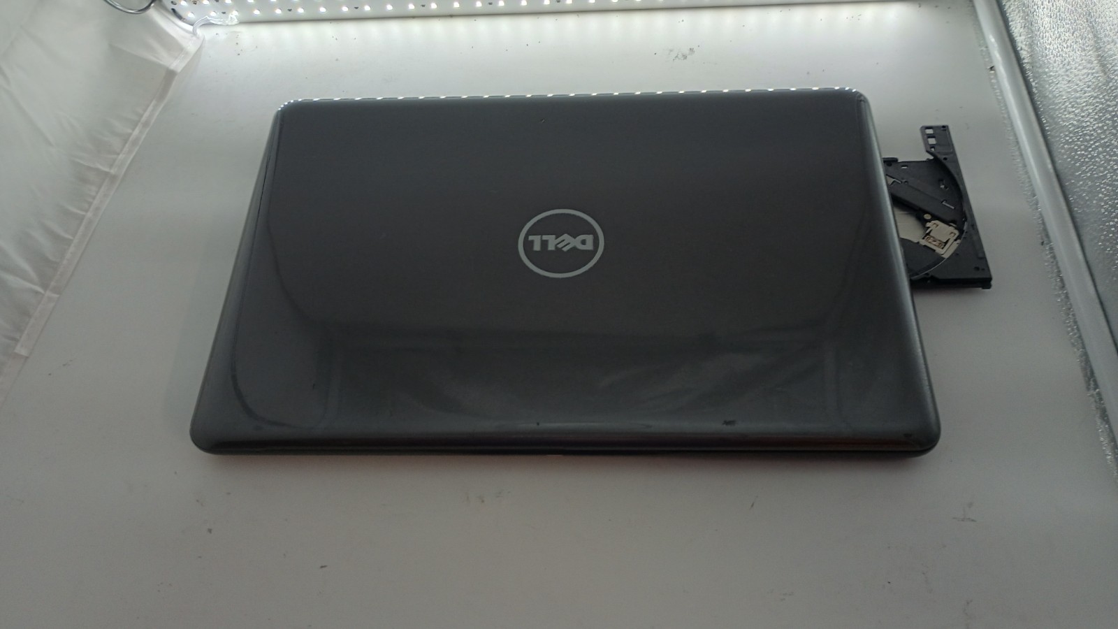 9292 Inspiron5567 w/charger.i5-7200U.8GB.160GB SSD.Optical.15.6″.W11 Home.Read!!