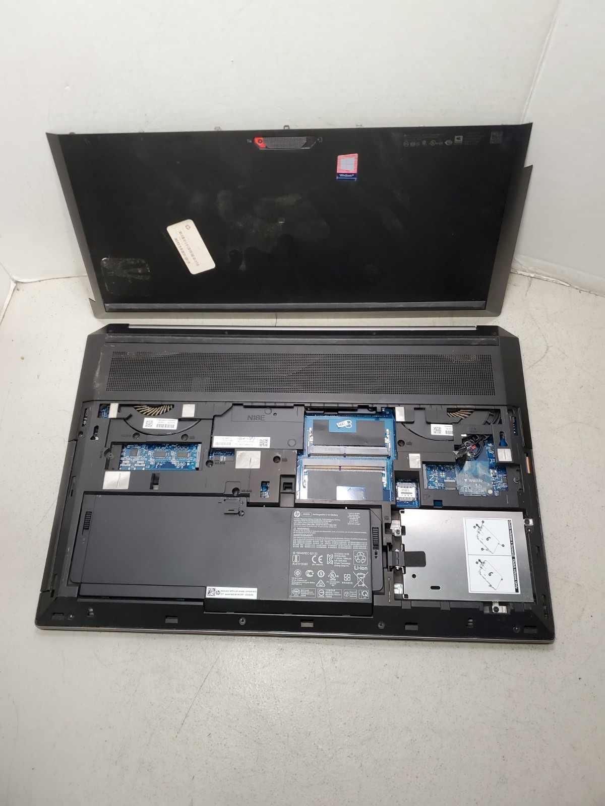 HP ZBook 17 G5 i7-8850H 2.60GHz 32GB RAM No HDD/SSD/OS! BIOS PW! #69