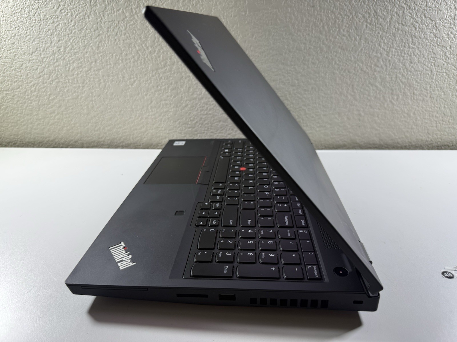 LENOVO THINKPAD P15 GEN 1 | CORE I7-10850H 256GB 16GB RAM WIN 11 NVIDIA T2000