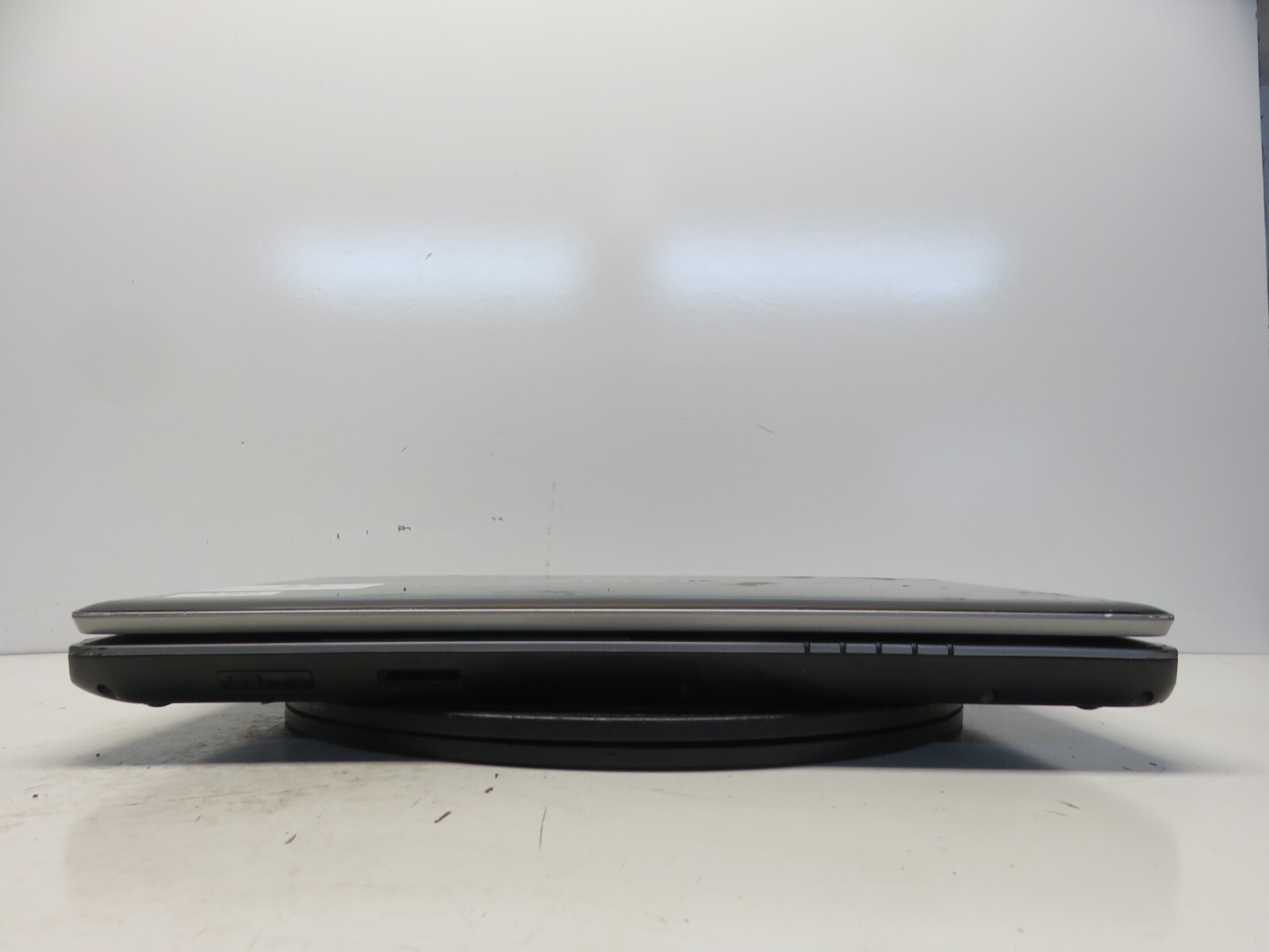 Toshiba Satellite A505-S6890 Intel Core 2 Duo T6600 2.2GHz 4 GB NO HDD No Batt