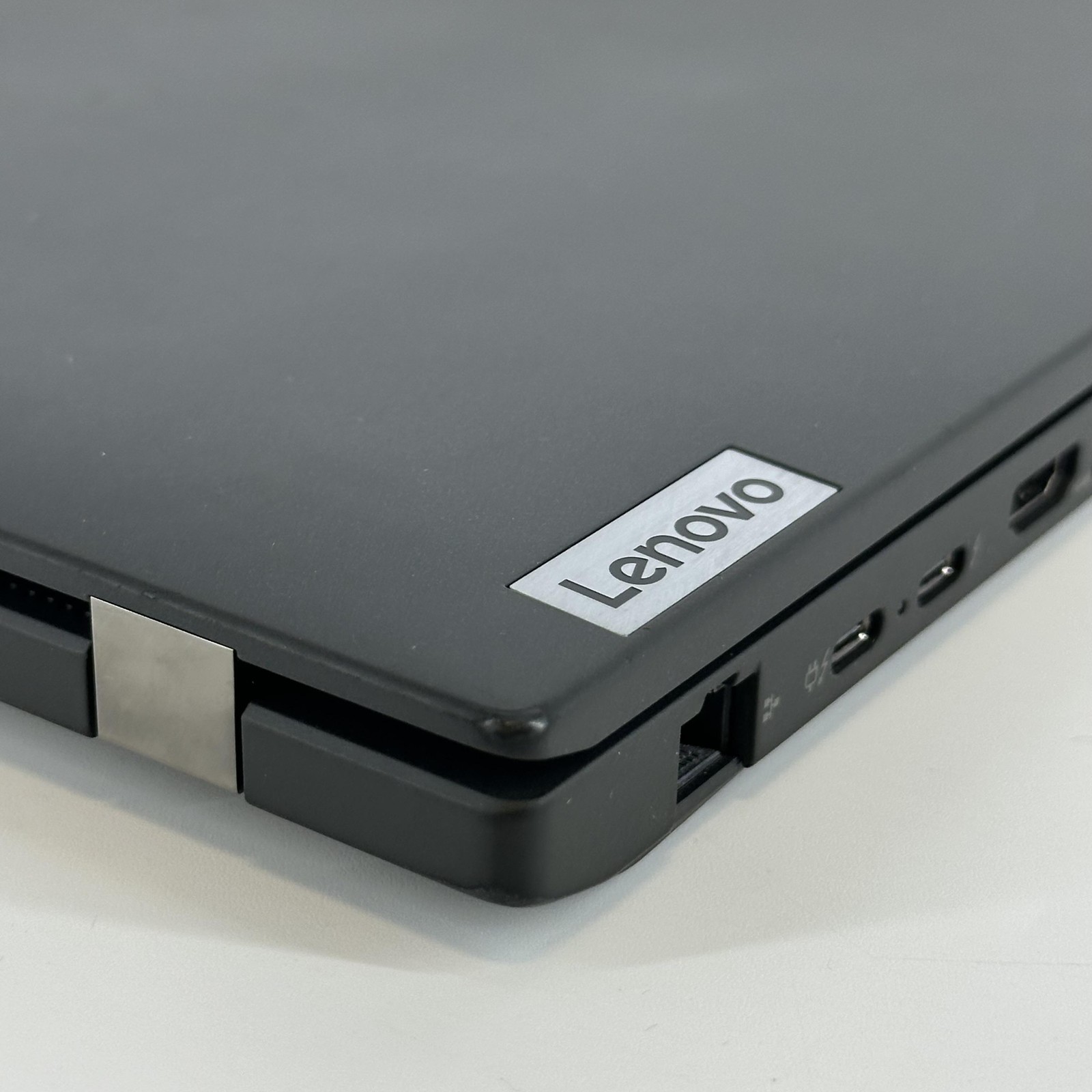 Lenovo ThinkPad P16s Gen 1 FHD+ TOUCH 2.1GHz i7-1260P 16GB 512GB SSD NVIDIA T550
