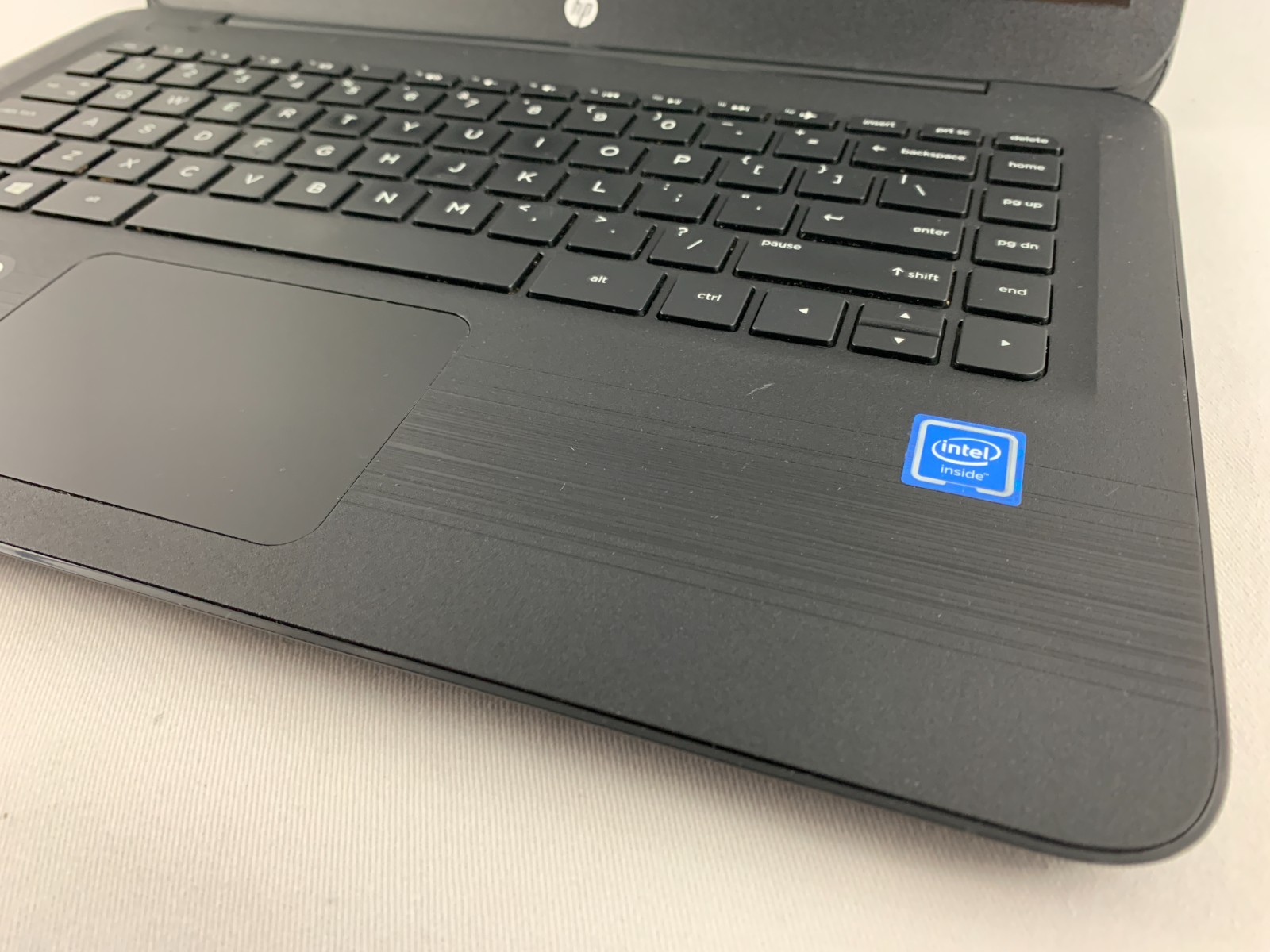 HP Stream 14-ax040wm Laptop Intel Celeron M3060 1.6GHz, 4GB RAM, 30GB SSD, W10H